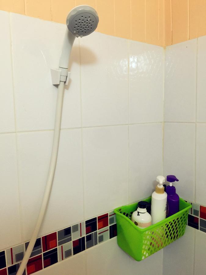 Small Elephant Hostel Бангкок Экстерьер фото